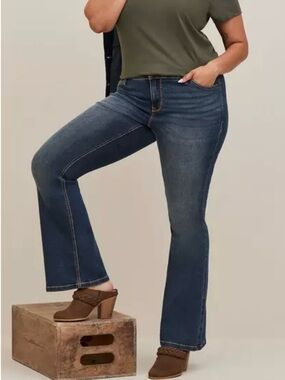 TORRID Luxe Slim Bootcut Jeans Size 26R